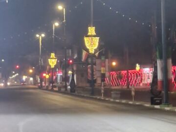 نصب لوسترهای نوری در مسیر چهارراه رجایی تا میدان غدیر؛ جلوه ای تازه در شب های شوشتر