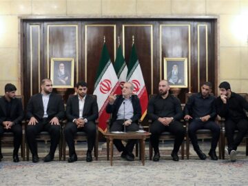 پزشکیان در دیدار تیم ملی کشتی‌: تسلیم‌شدن در وجود ما نیست