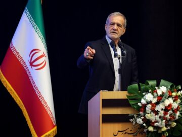 پزشکیان: اگر نخبگان به میدان بیایند دشمن هیچ غلطی نمیتواند بکند