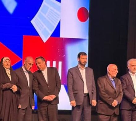 افتخار آفرینی رسانه های خوزستان در رقابت رسانه ای هفت استان جنوبی کشور /رتبه اول بخش تیتر و رتبه دوم بخش یادداشت به روزنامه نگار خوزستانی رسید
