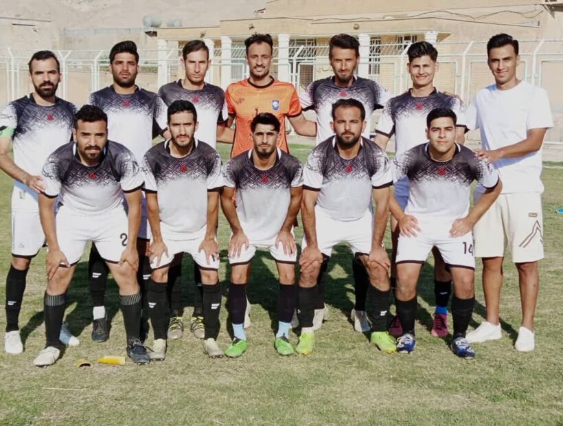 تیم آبی پوشان حمیدیه صدرنشین لیگ برتر فوتبال خوزستان  شد